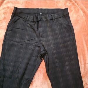 Kut from the kloth plaid skinny dress pants size 14 with 31" inseam. Stretchy li